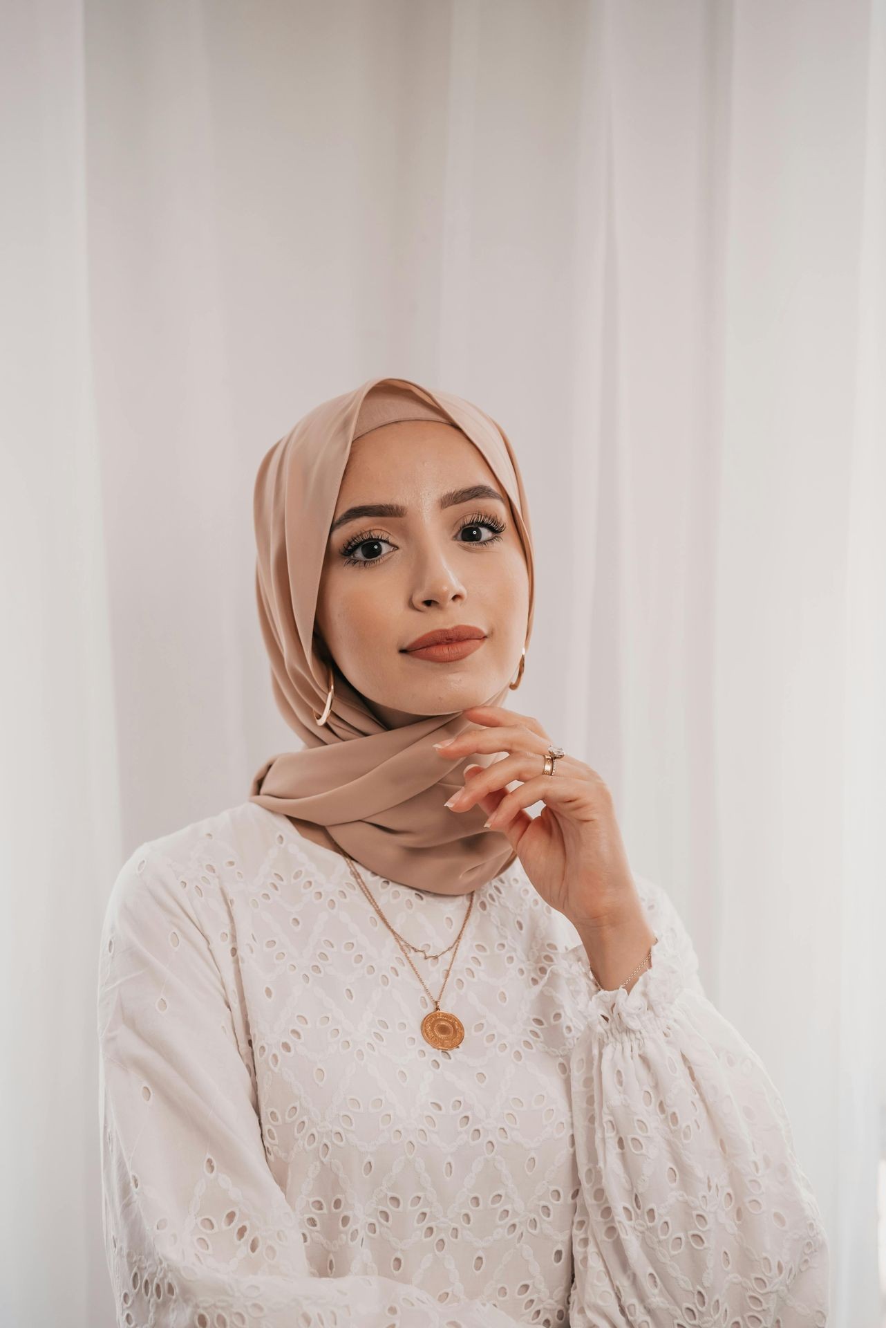 - Amira Khan